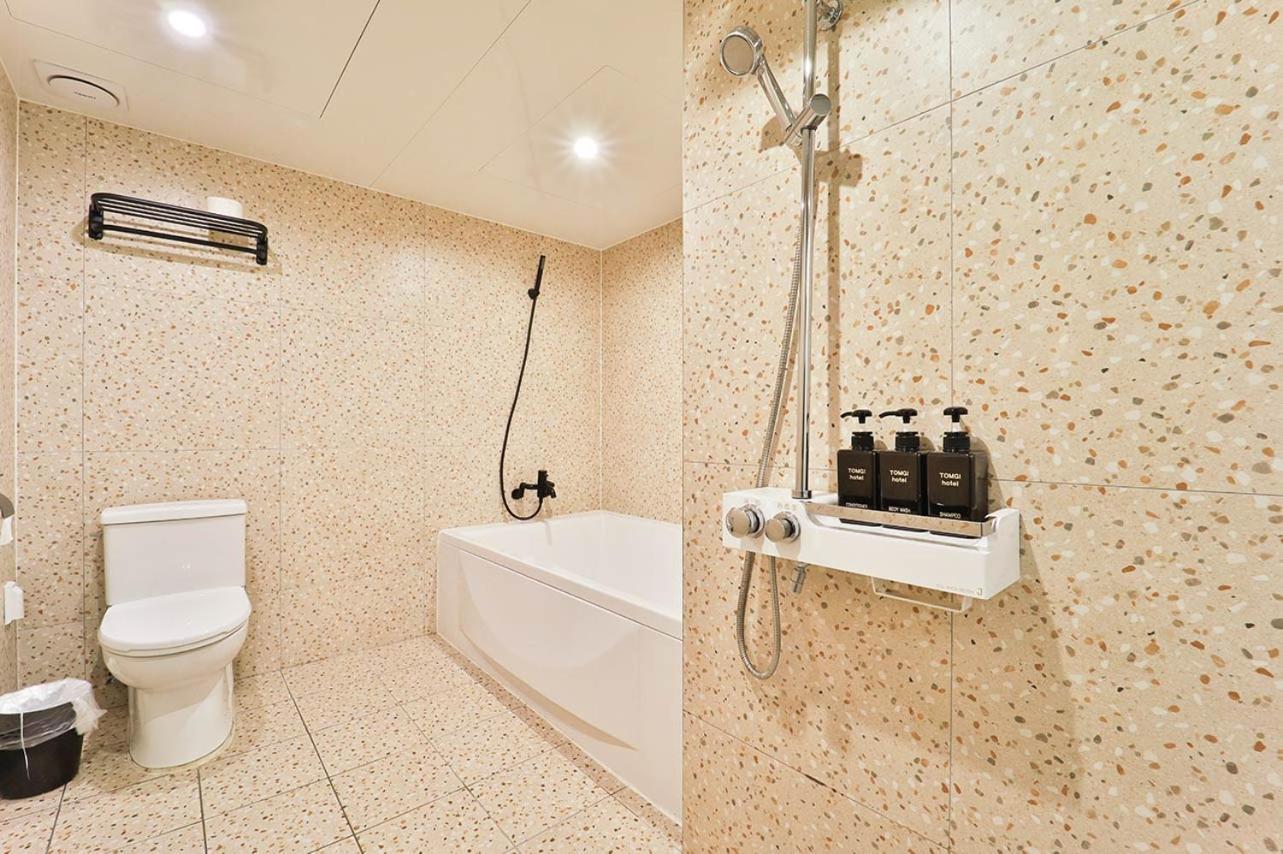 Jamsil Tomgi Hotel Seoul Exterior photo